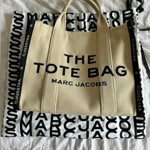 Authentic medium marc jacobs tote